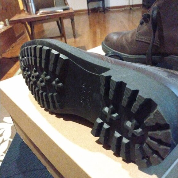 Frye Leather Chukkas size 8 (worn once) - Picture 3 of 4